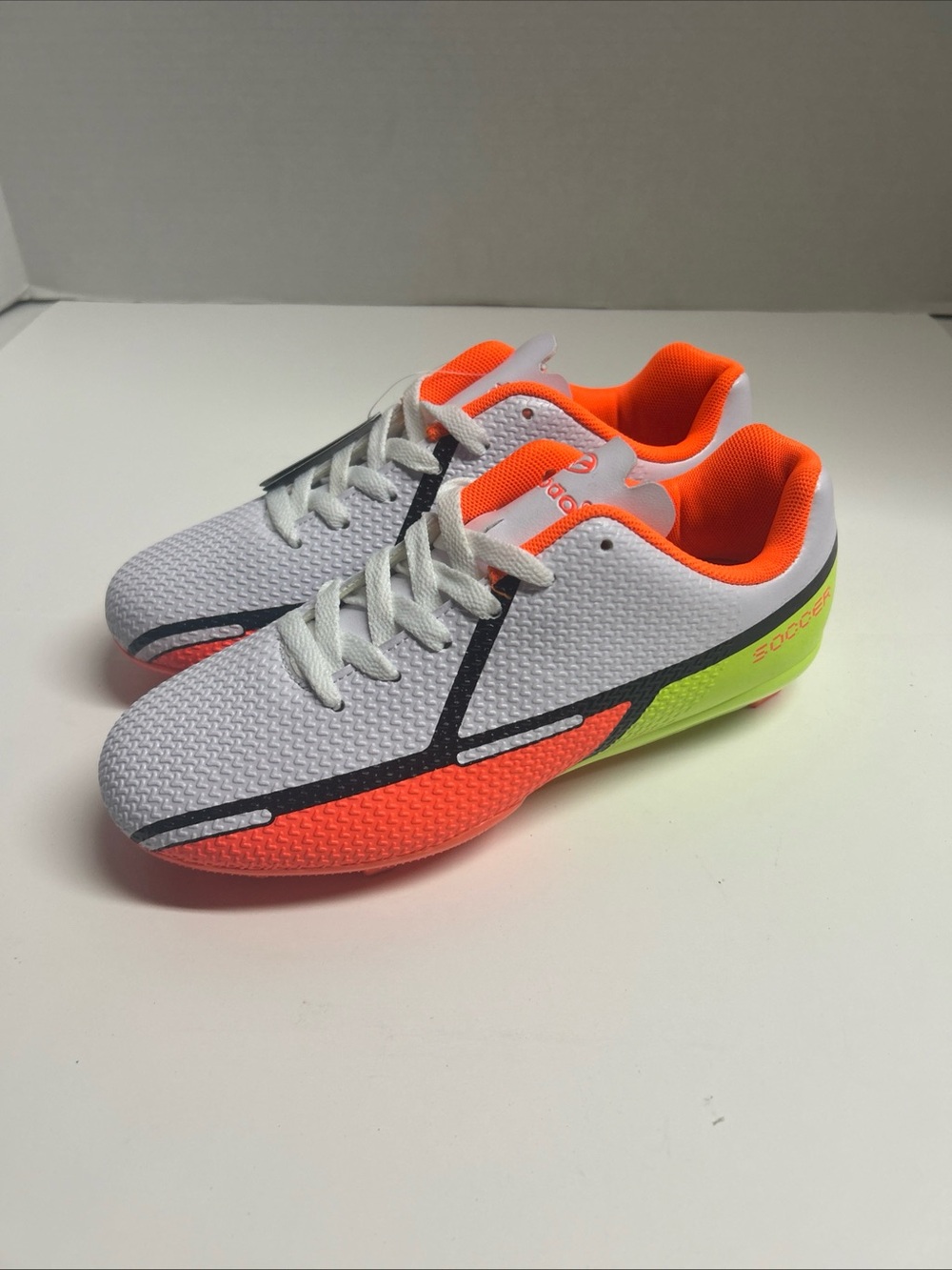 Tiebao Youth Soccer Cleats Size 4.5 White/Green/Orange
